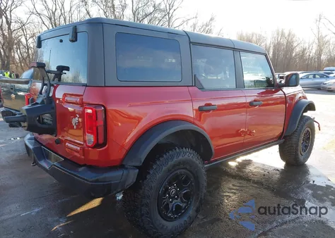 2022 Ford Bronco Black Diamond из США, поврежденный, VIN 1FMEE5DP8NLB74900